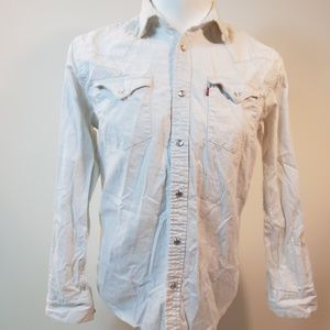 Levi's Pearl Button Down Shirt